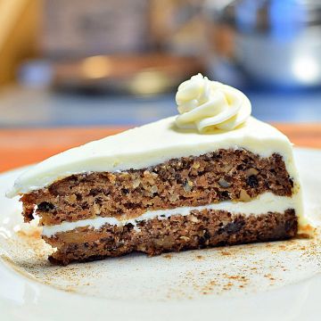 Homemade Carrot Cake (Serves 12)